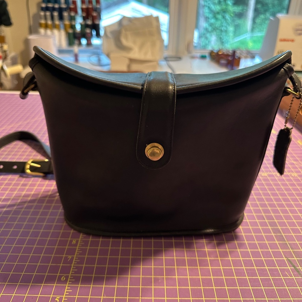 Vintage Coach Nottingham Binocular Black Leather Bag